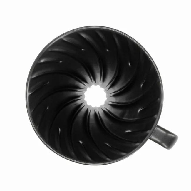 Hario V60-02 Ceramic Coffee Dripper Matt Black - unghi 3