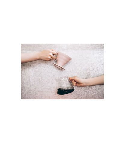 Hario V60-02 Ceramic Coffee Dripper Pink - unghi 3